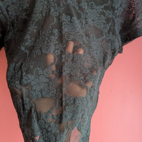 Lace Crop Top - Picture 3 of 3